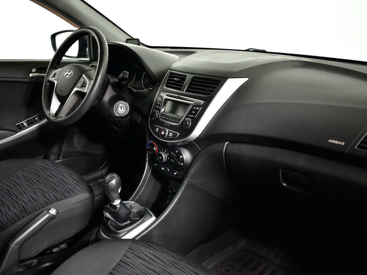Купить Hyundai Solaris с пробегом. Фото: #8