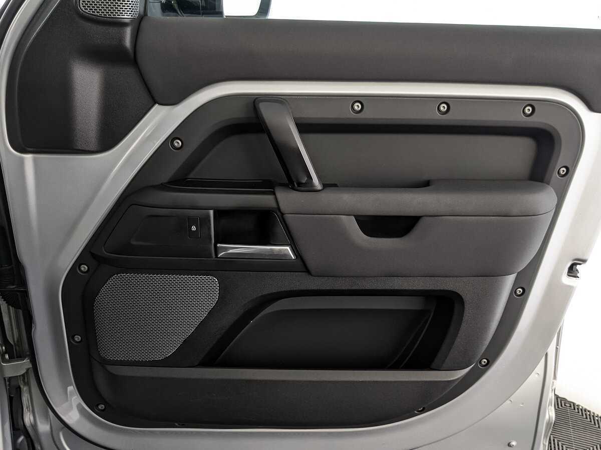 Купить Land Rover Defender с пробегом. Фото: #20