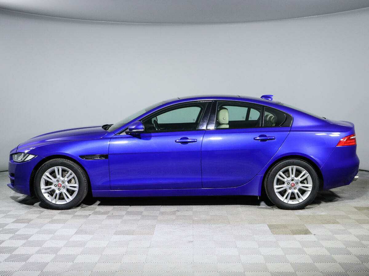 Купить Jaguar XE с пробегом. Фото: #7