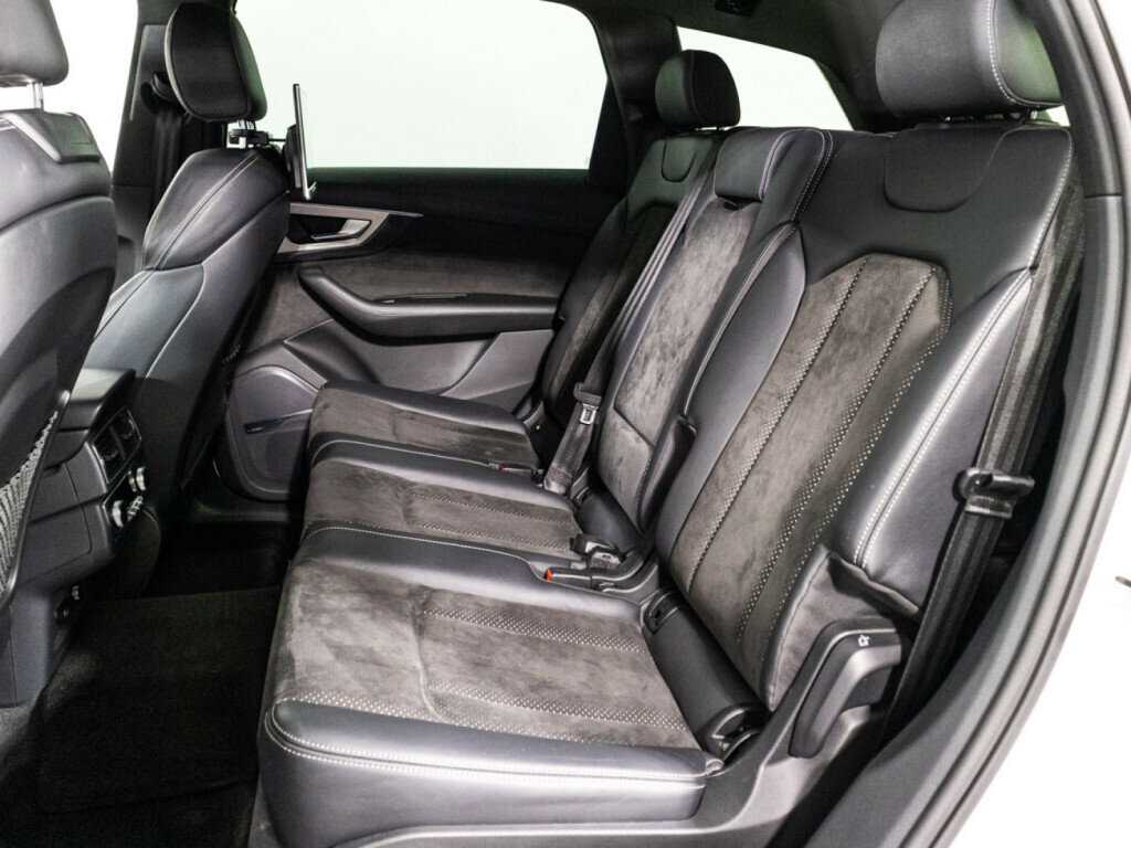 Купить Audi Q7 с пробегом. Фото: #9