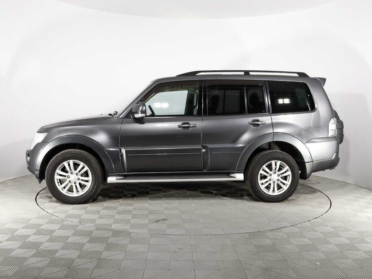 Купить Mitsubishi Pajero с пробегом. Фото: #3