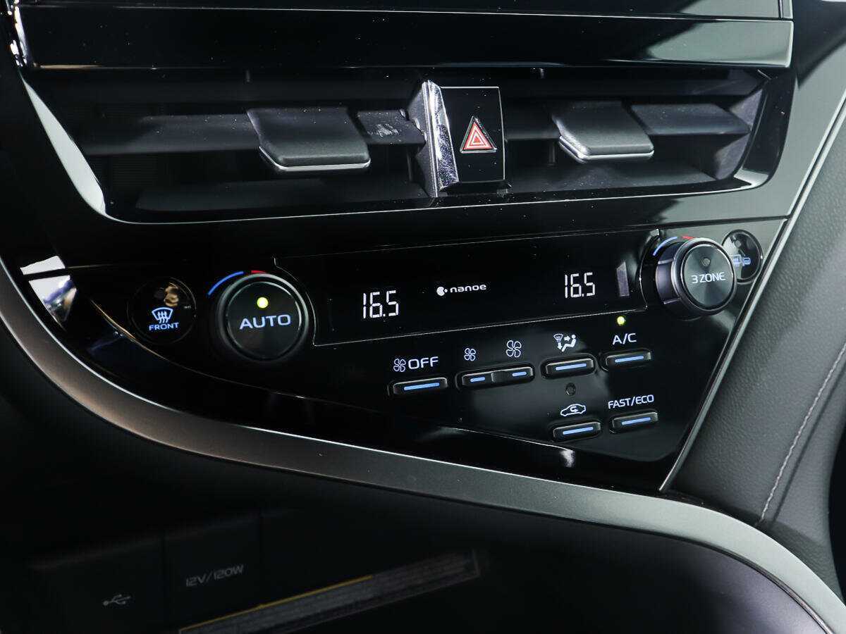 Купить Toyota Camry с пробегом. Фото: #19