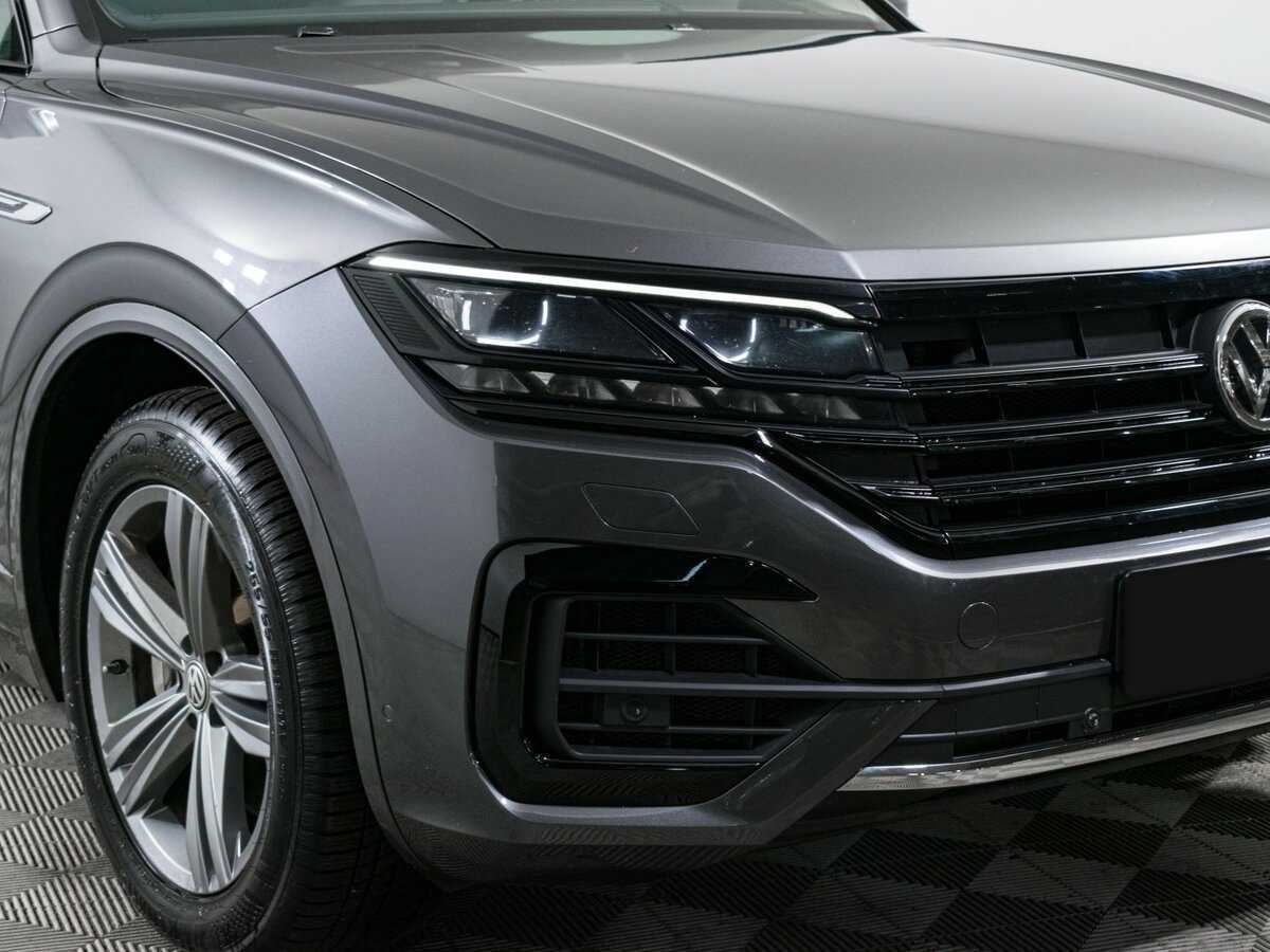 Купить Volkswagen Touareg с пробегом. Фото: #30