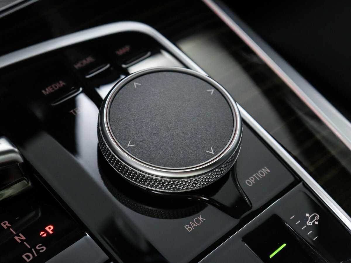 Купить BMW X7 с пробегом. Фото: #32