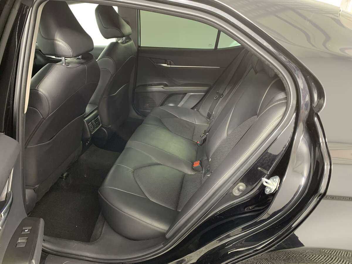 Купить Toyota Camry с пробегом. Фото: #7