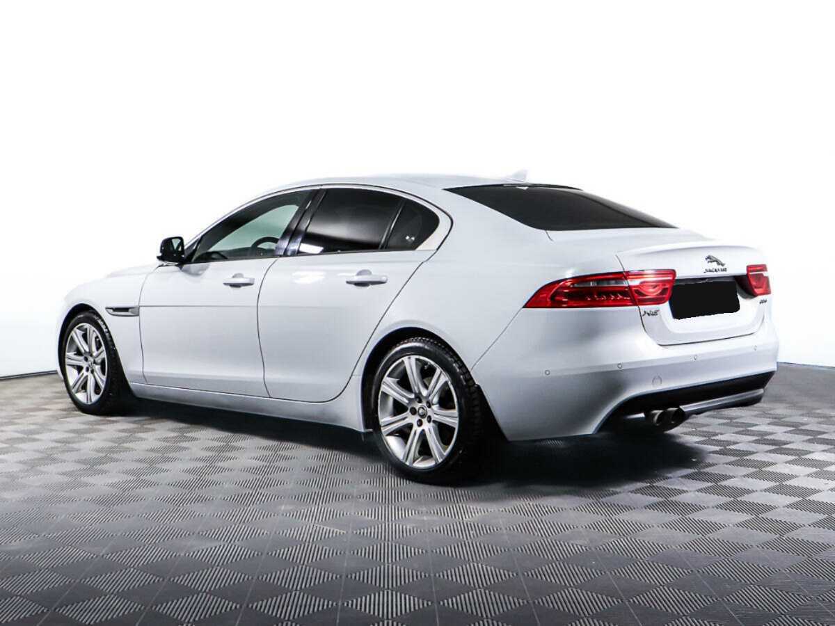 Купить Jaguar XE с пробегом. Фото: #6