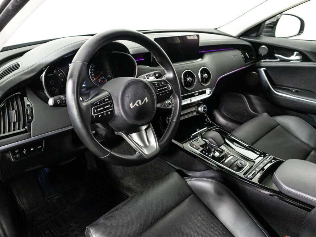 Купить Kia Stinger с пробегом. Фото: #10