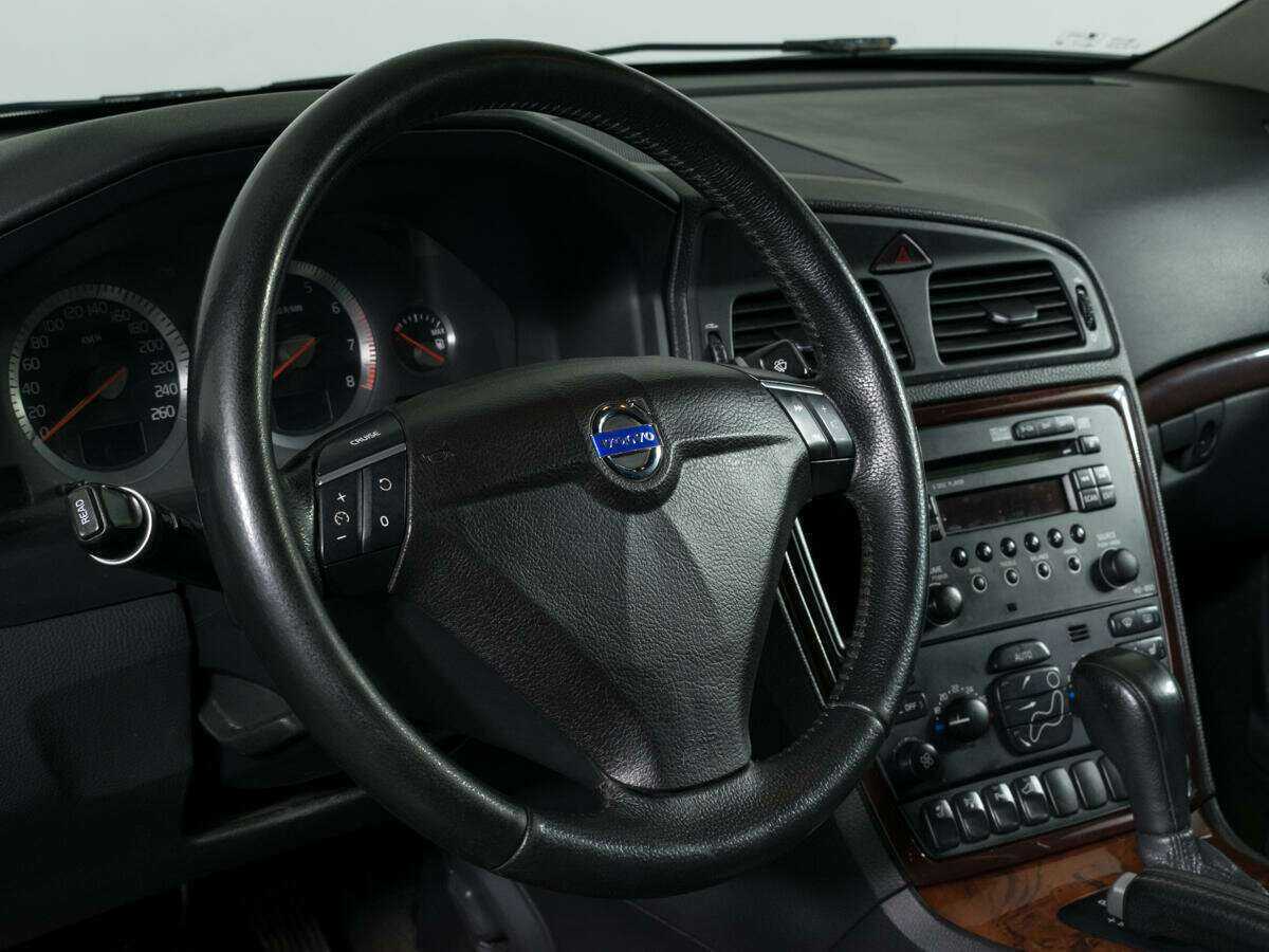 Купить Volvo S60 с пробегом. Фото: #11