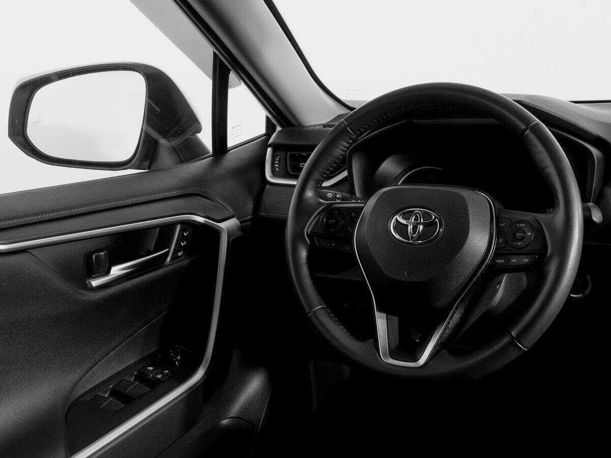 Купить Toyota RAV4 с пробегом. Фото: #14