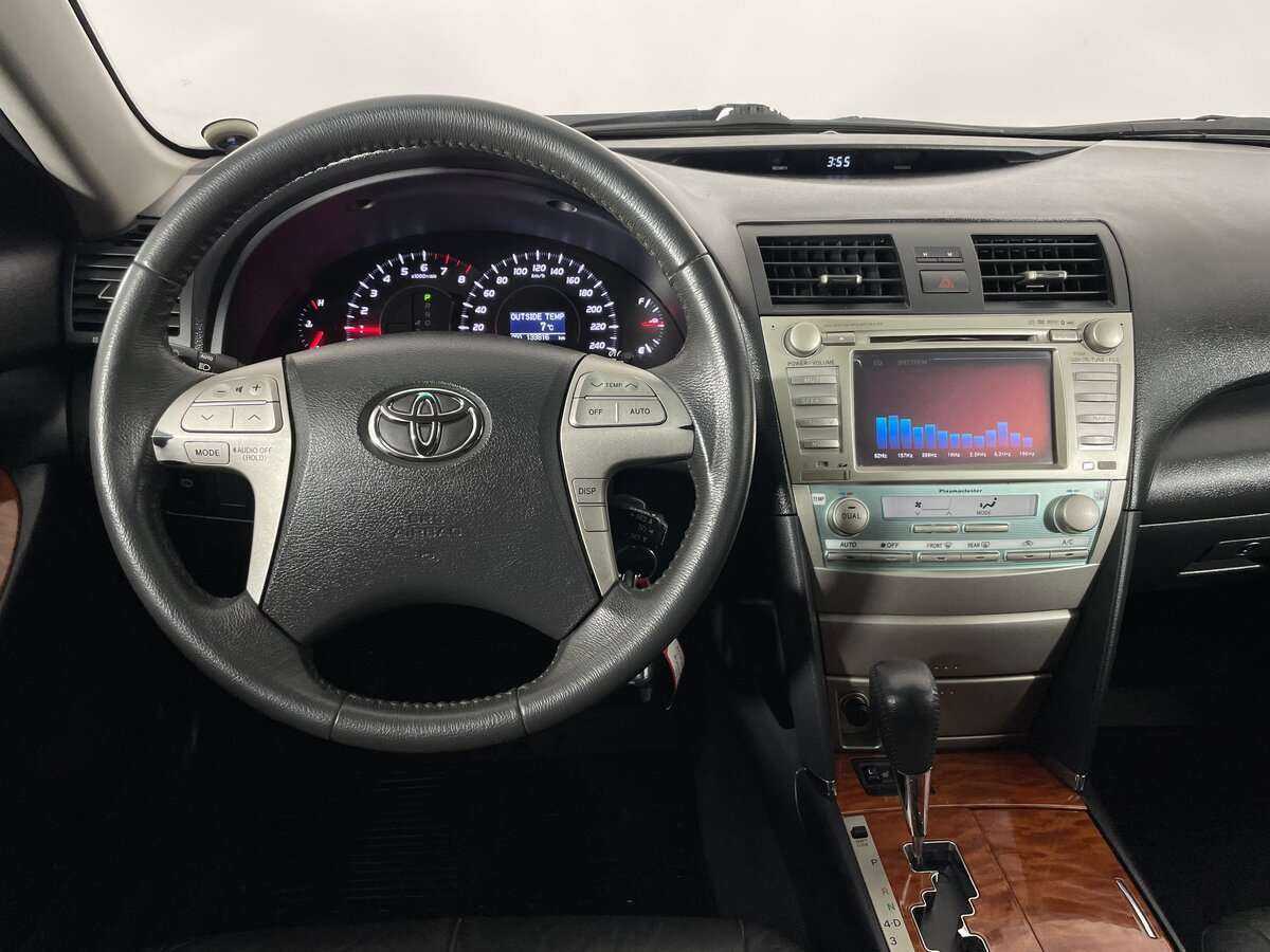 Купить Toyota Camry с пробегом. Фото: #9