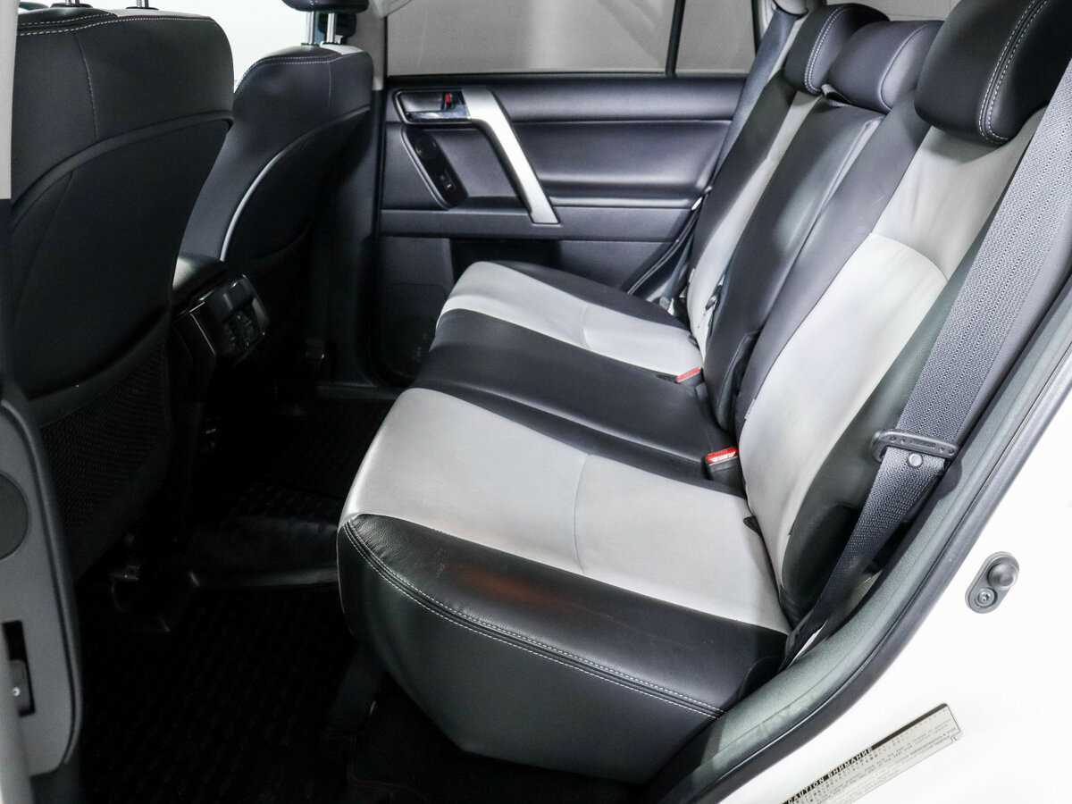 Купить Toyota Land Cruiser Prado с пробегом. Фото: #6