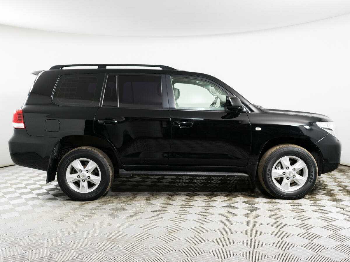 Купить Toyota Land Cruiser с пробегом. Фото: #3