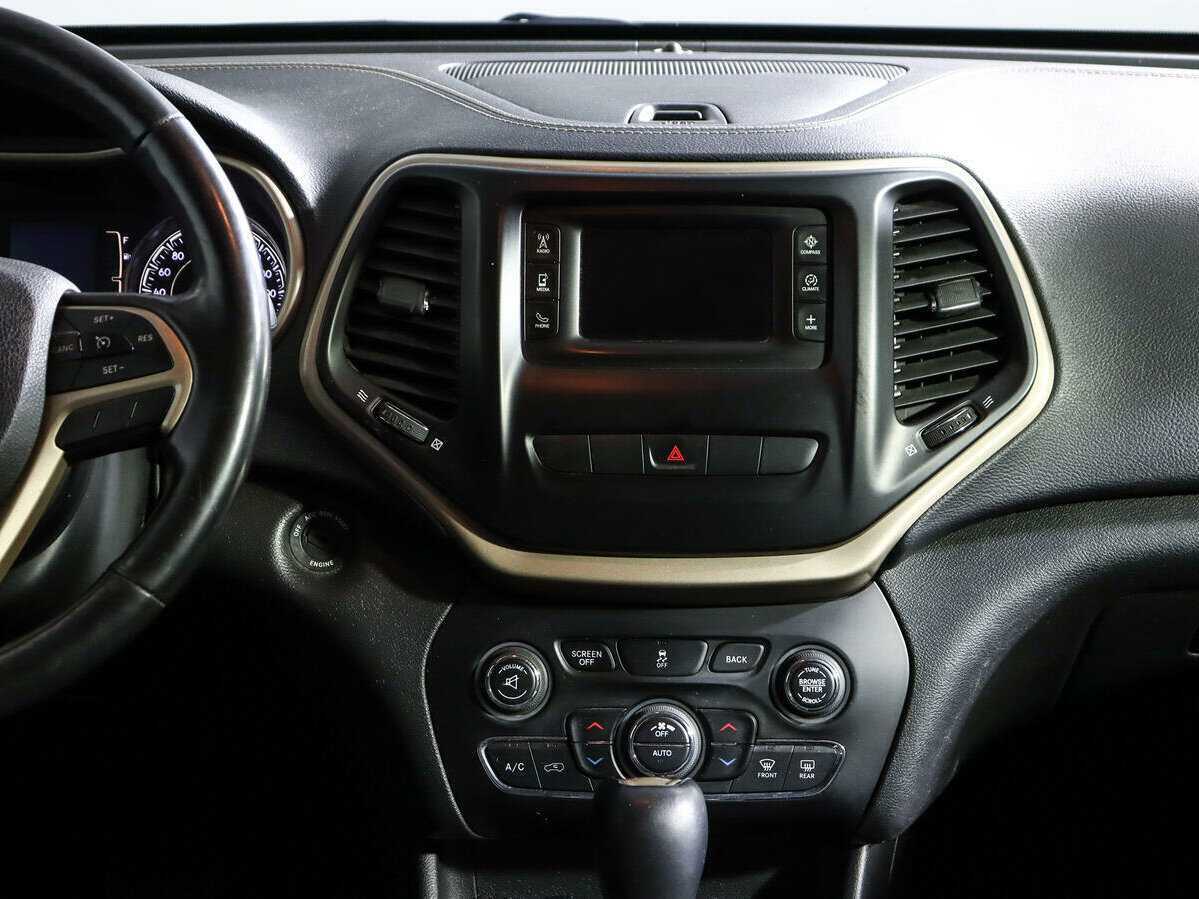 Купить Jeep Cherokee с пробегом. Фото: #10