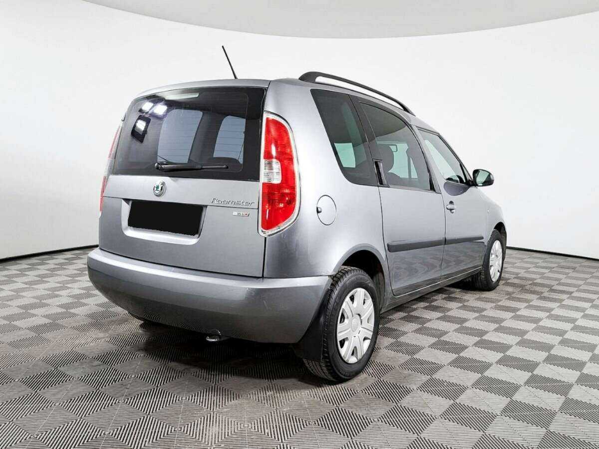 Купить Skoda Roomster с пробегом. Фото: #4