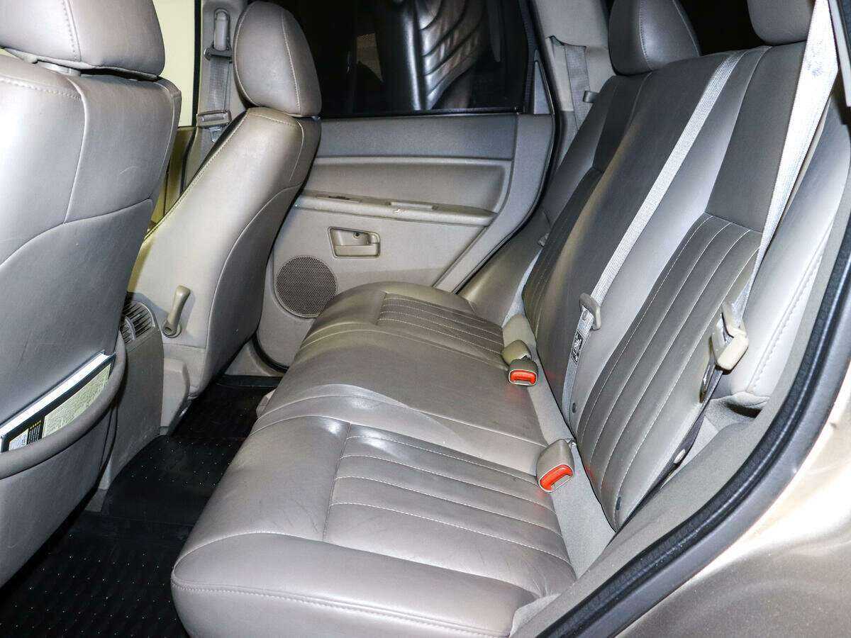 Купить Jeep Grand Cherokee с пробегом. Фото: #9