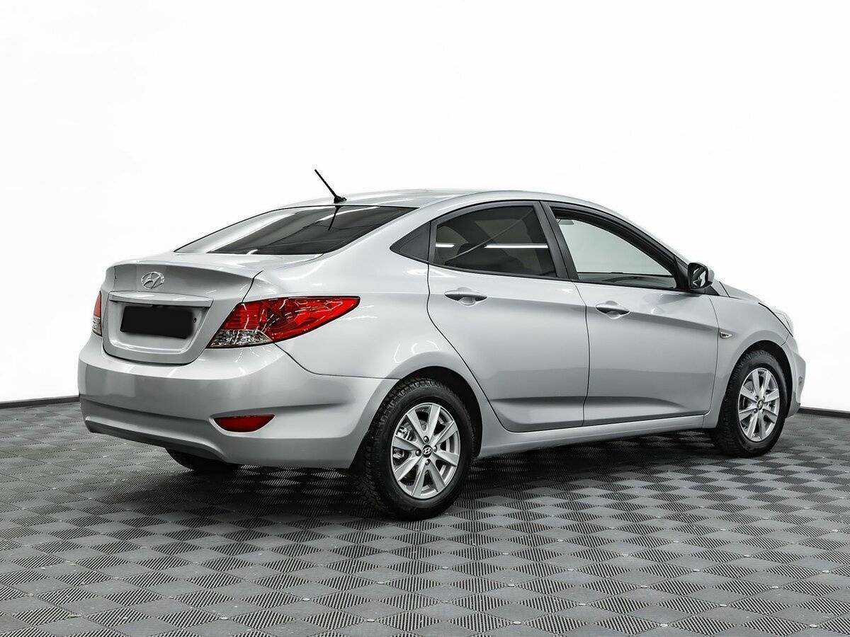 Купить Hyundai Solaris с пробегом. Фото: #3