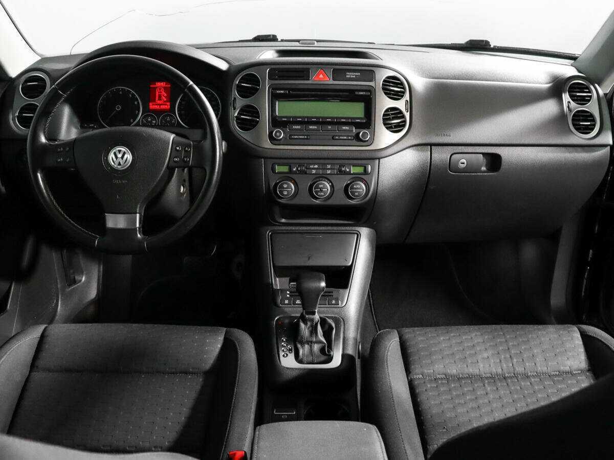 Купить Volkswagen Tiguan с пробегом. Фото: #9