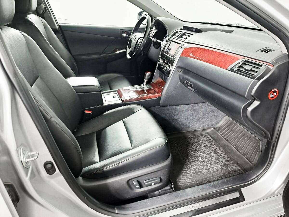 Купить Toyota Camry с пробегом. Фото: #6