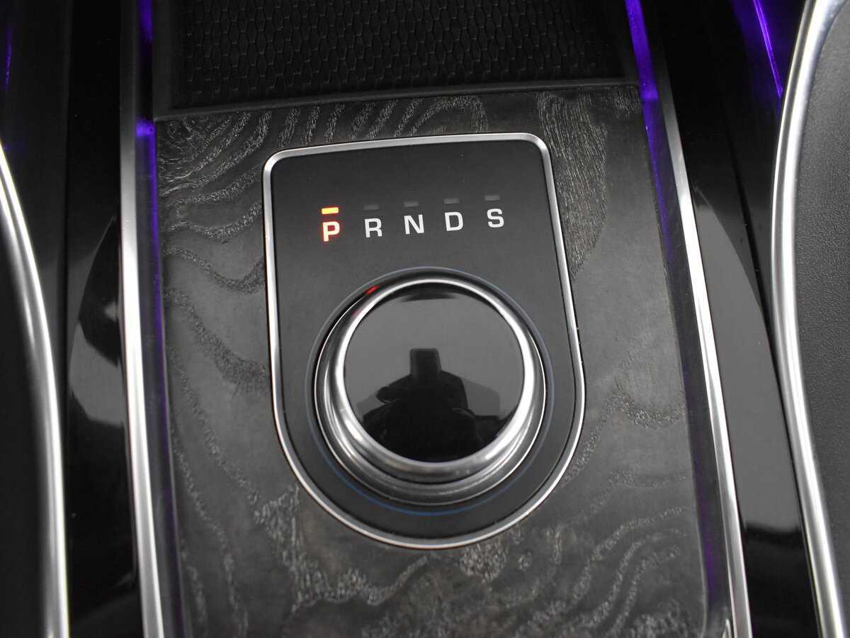 Купить Jaguar XE с пробегом. Фото: #17