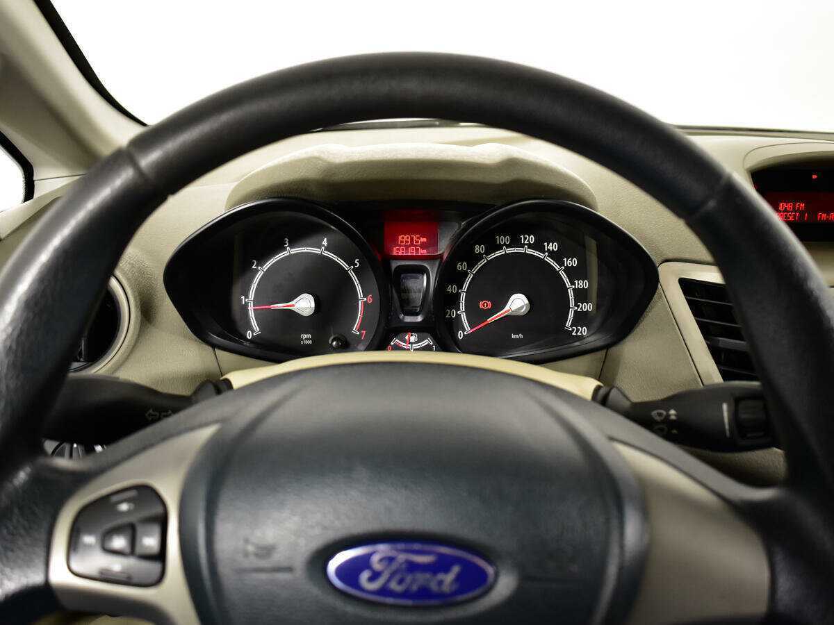 Купить Ford Fiesta с пробегом. Фото: #10