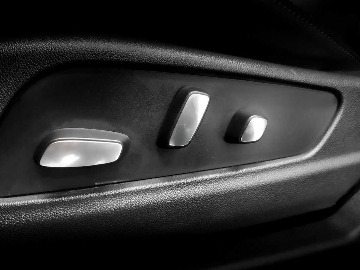 Купить Cadillac XT6 с пробегом. Фото: #20