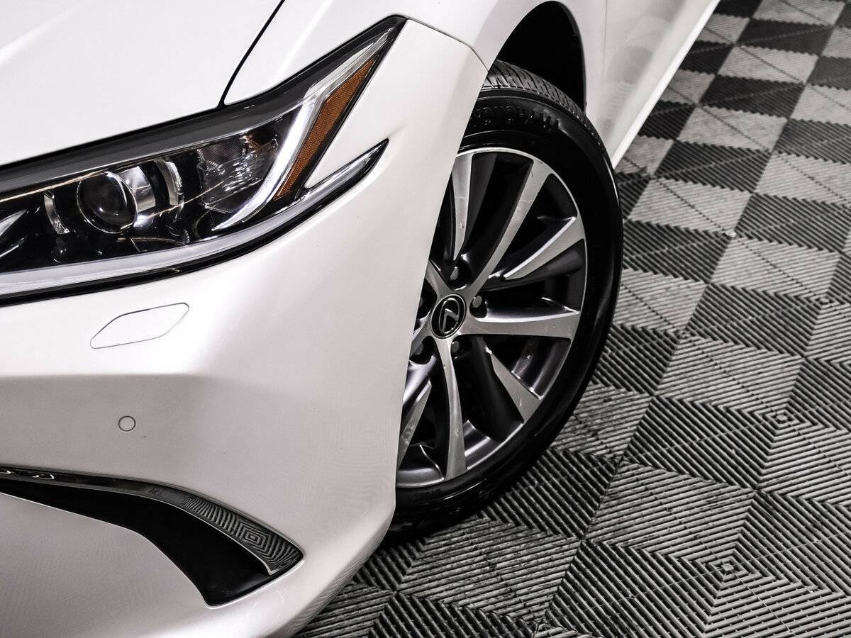 Купить Lexus ES с пробегом. Фото: #13