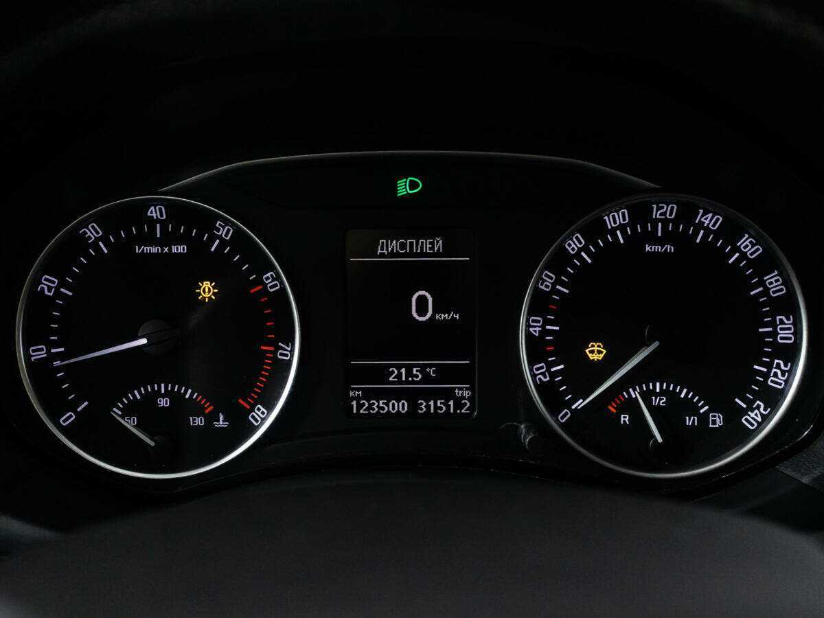 Купить Skoda Octavia с пробегом. Фото: #11