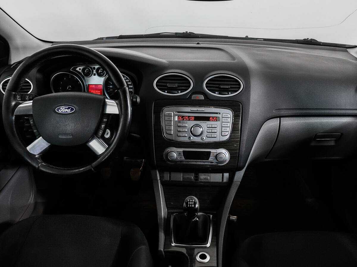 Купить Ford Focus с пробегом. Фото: #11