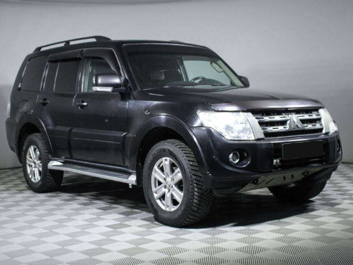 Купить Mitsubishi Pajero с пробегом. Фото: #2