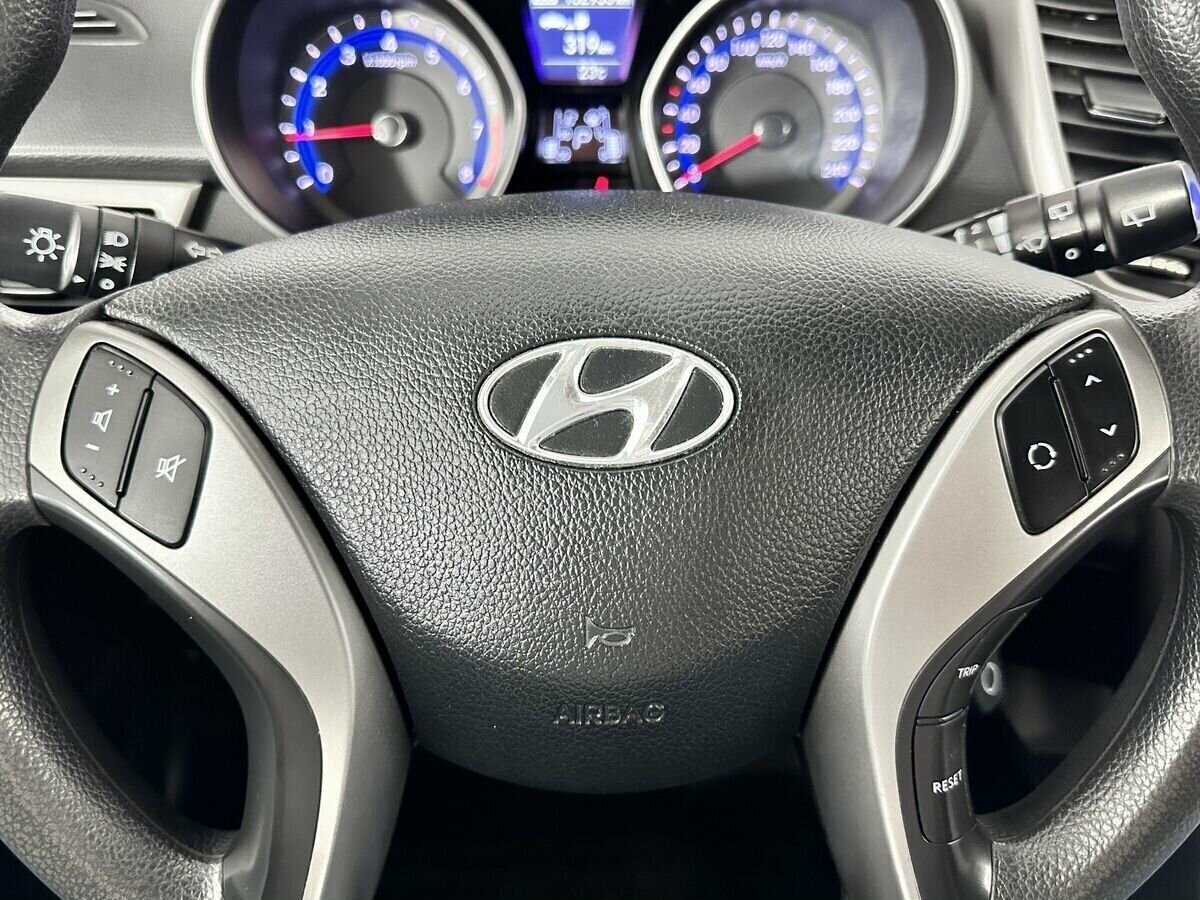 Купить Hyundai i30 с пробегом. Фото: #10