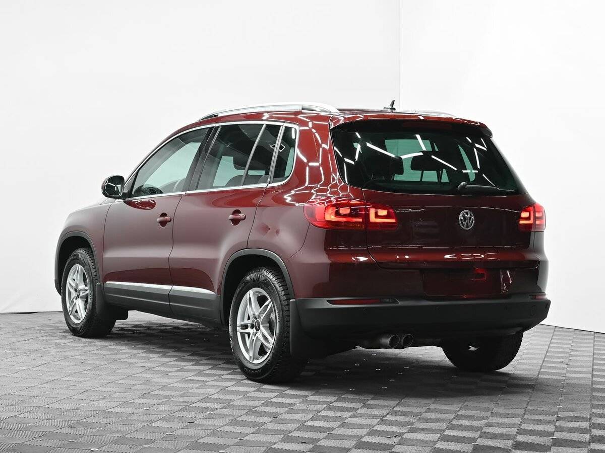 Купить Volkswagen Tiguan с пробегом. Фото: #2