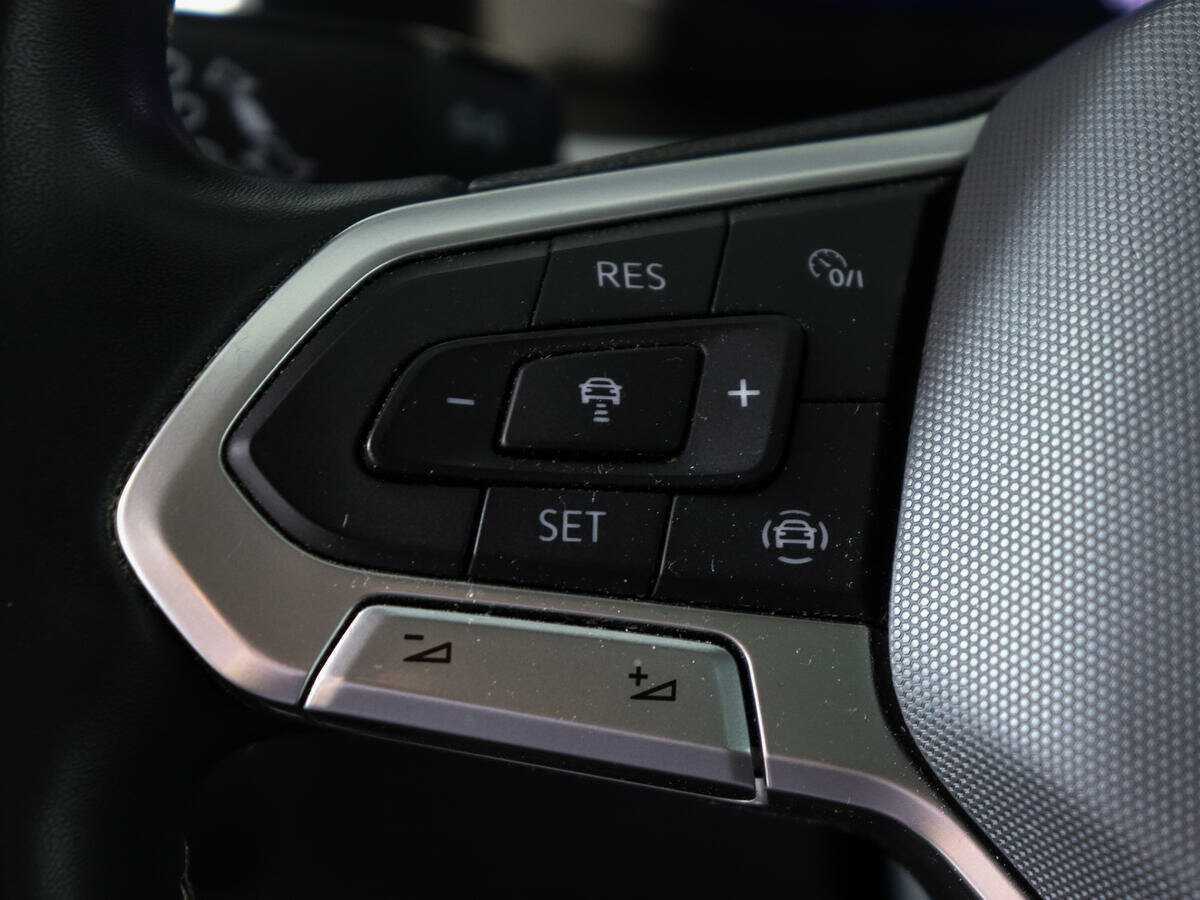 Купить Volkswagen Teramont с пробегом. Фото: #26