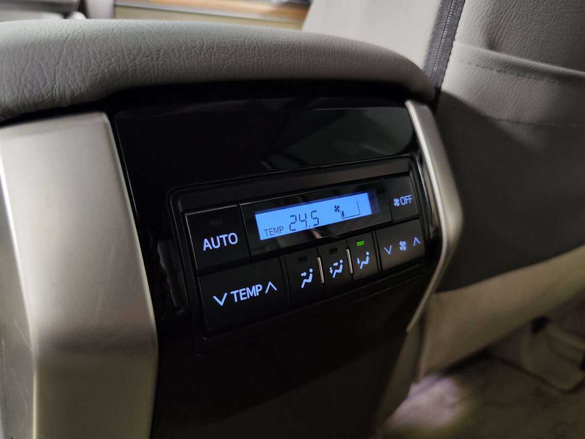 Купить Toyota Land Cruiser Prado с пробегом. Фото: #15