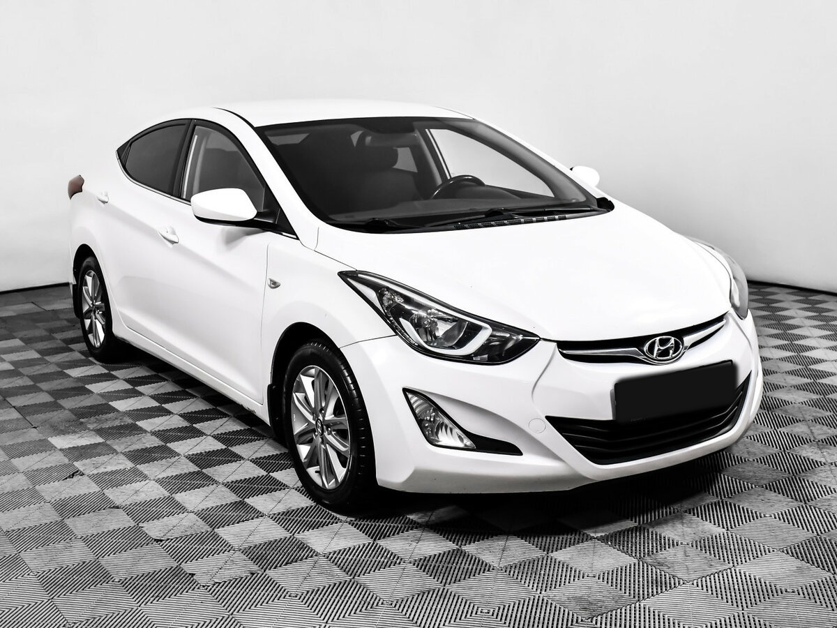 Купить Hyundai Elantra с пробегом. Фото: #2