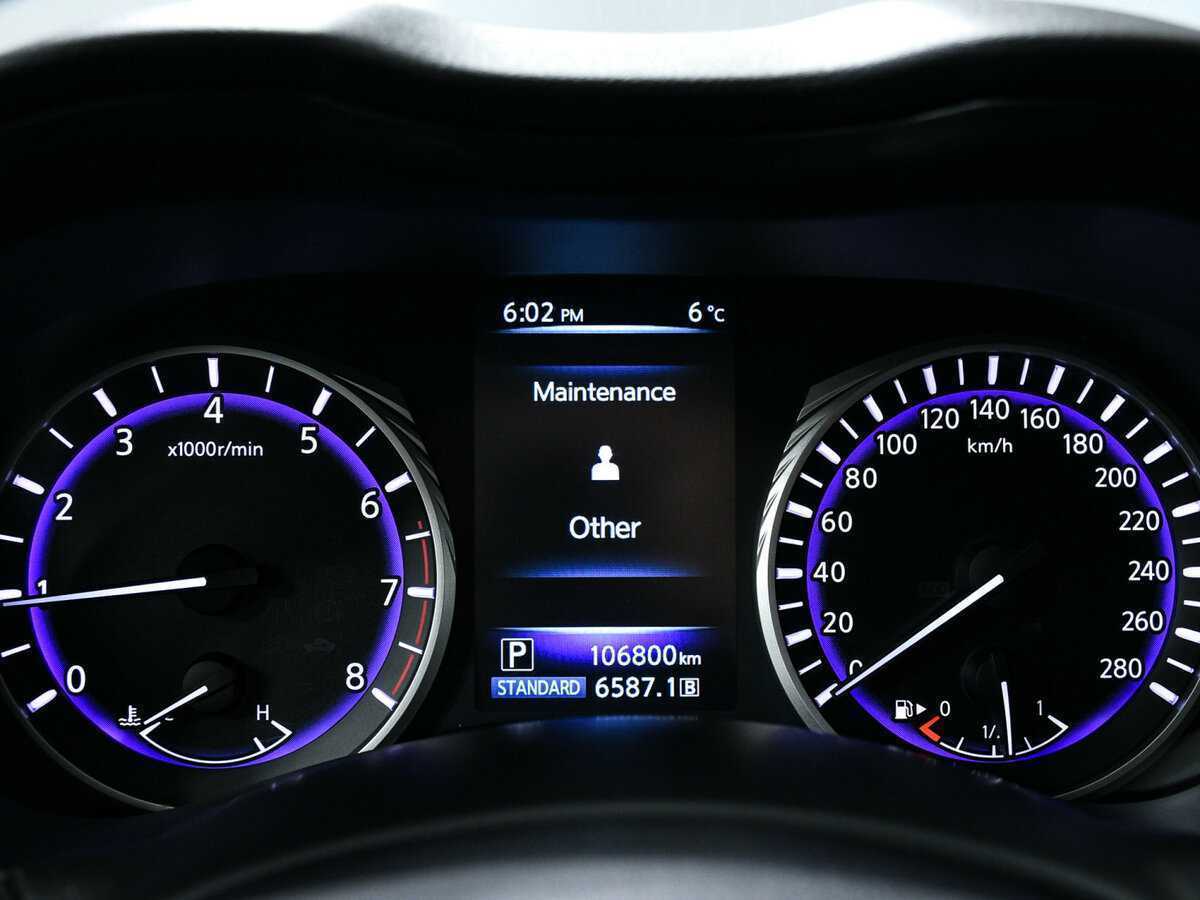 Купить Infiniti Q50 с пробегом. Фото: #9