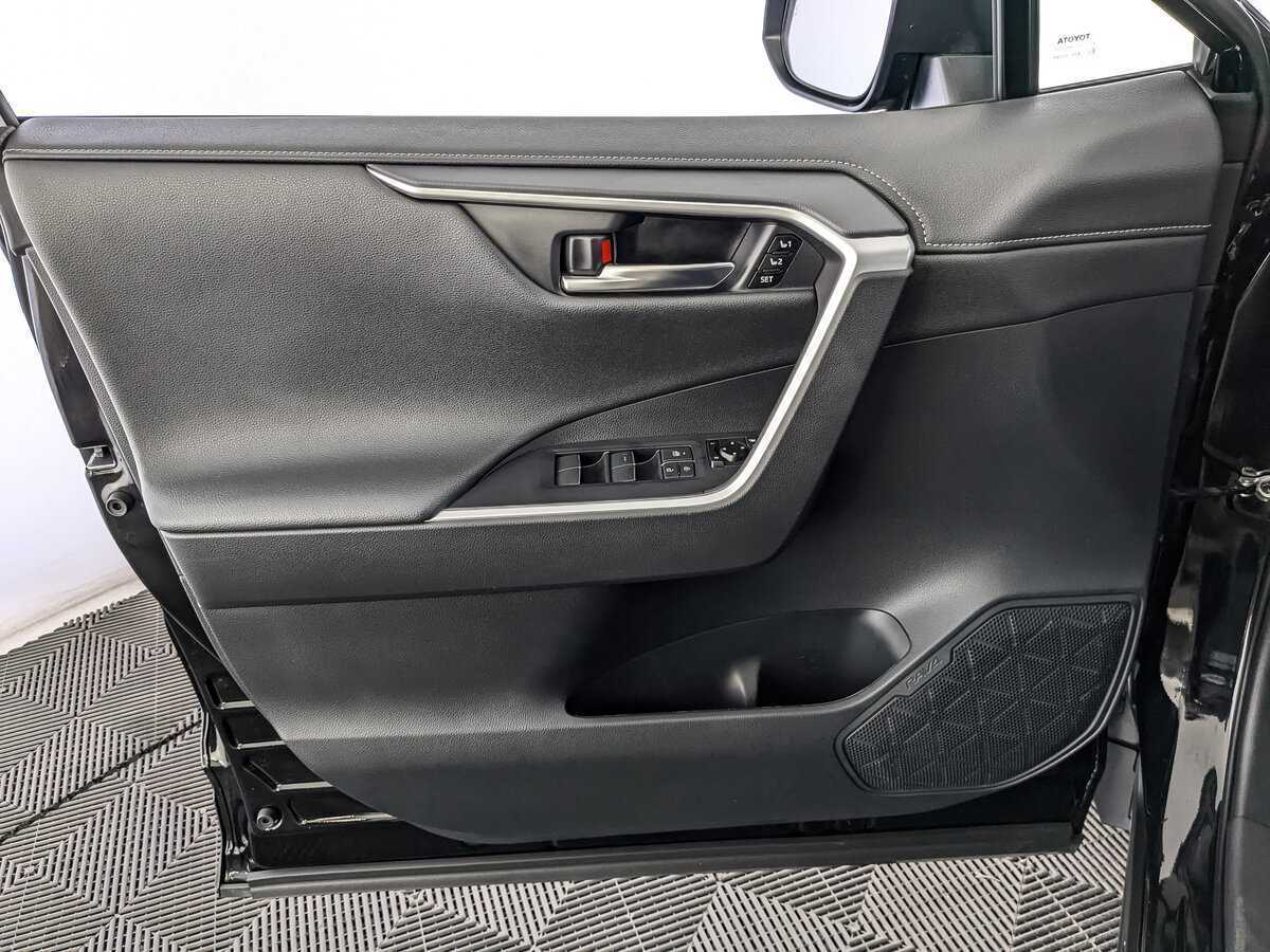 Купить Toyota RAV4 с пробегом. Фото: #14