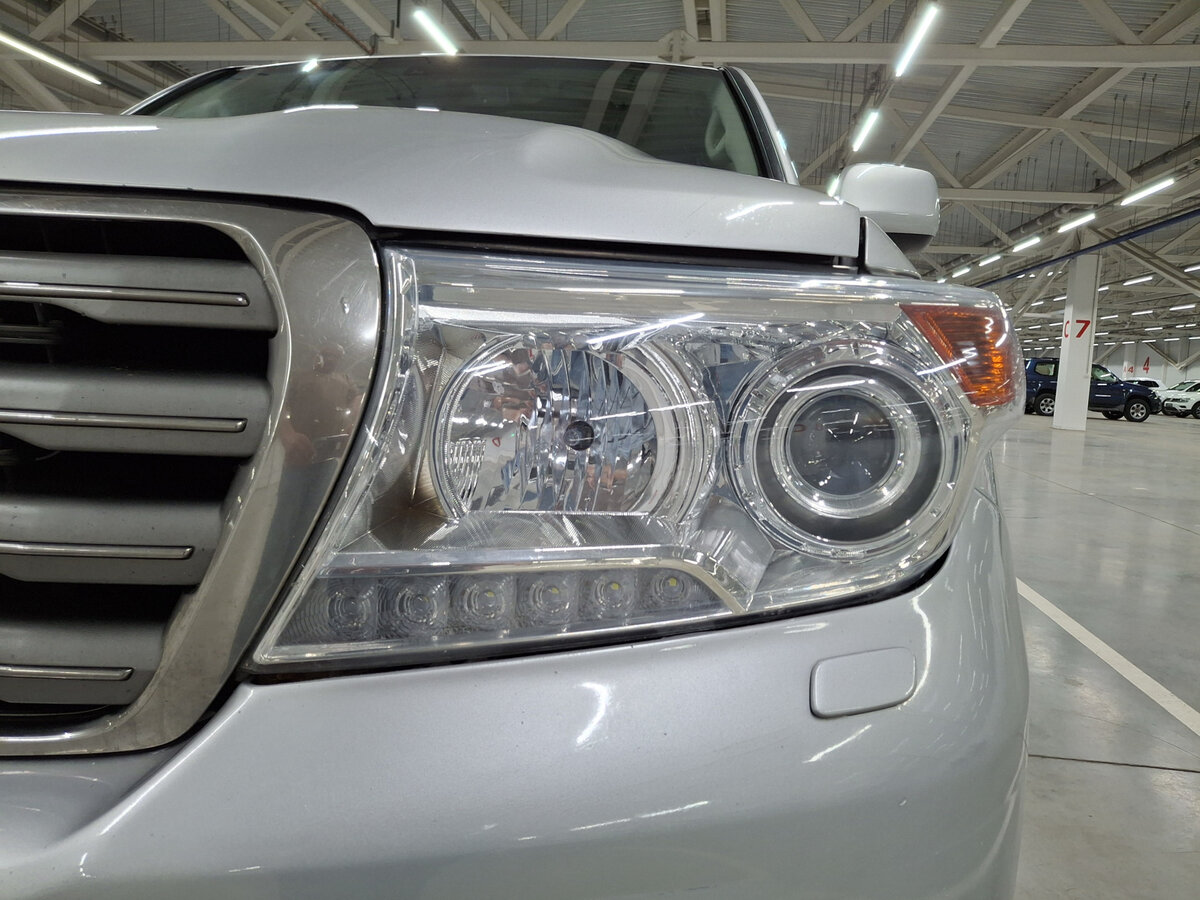 Купить Toyota Land Cruiser с пробегом. Фото: #16