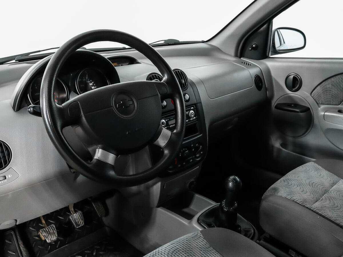 Купить Chevrolet Aveo с пробегом. Фото: #8