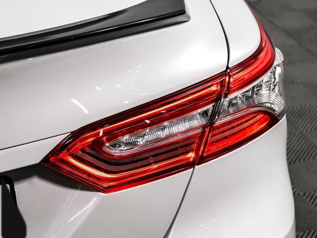 Купить Toyota Camry с пробегом. Фото: #15