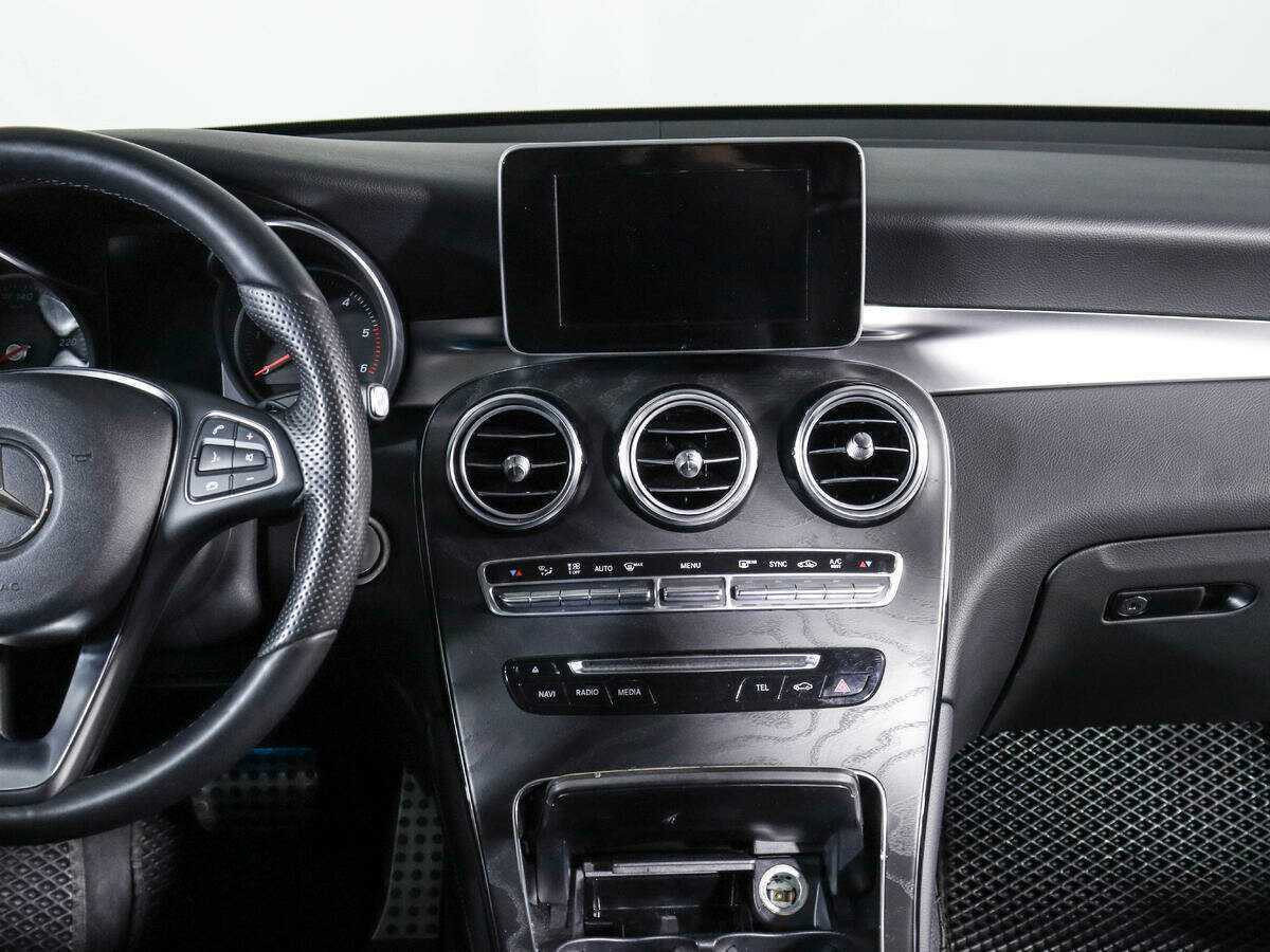 Купить Mercedes-Benz GLC с пробегом. Фото: #12