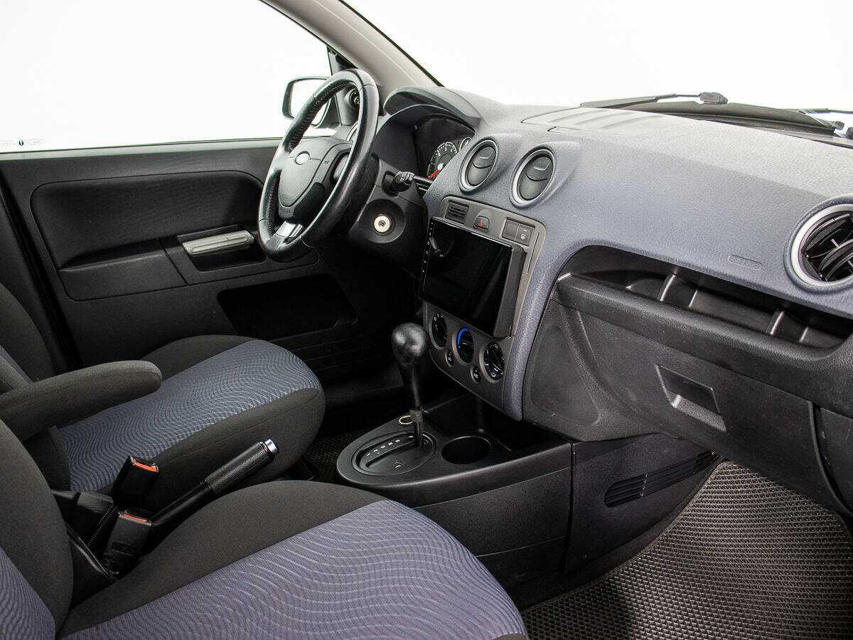 Купить Ford Fusion с пробегом. Фото: #8