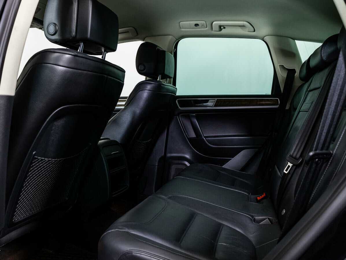 Купить Volkswagen Touareg с пробегом. Фото: #8