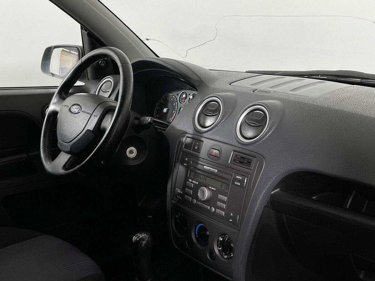 Купить Ford Fusion с пробегом. Фото: #8