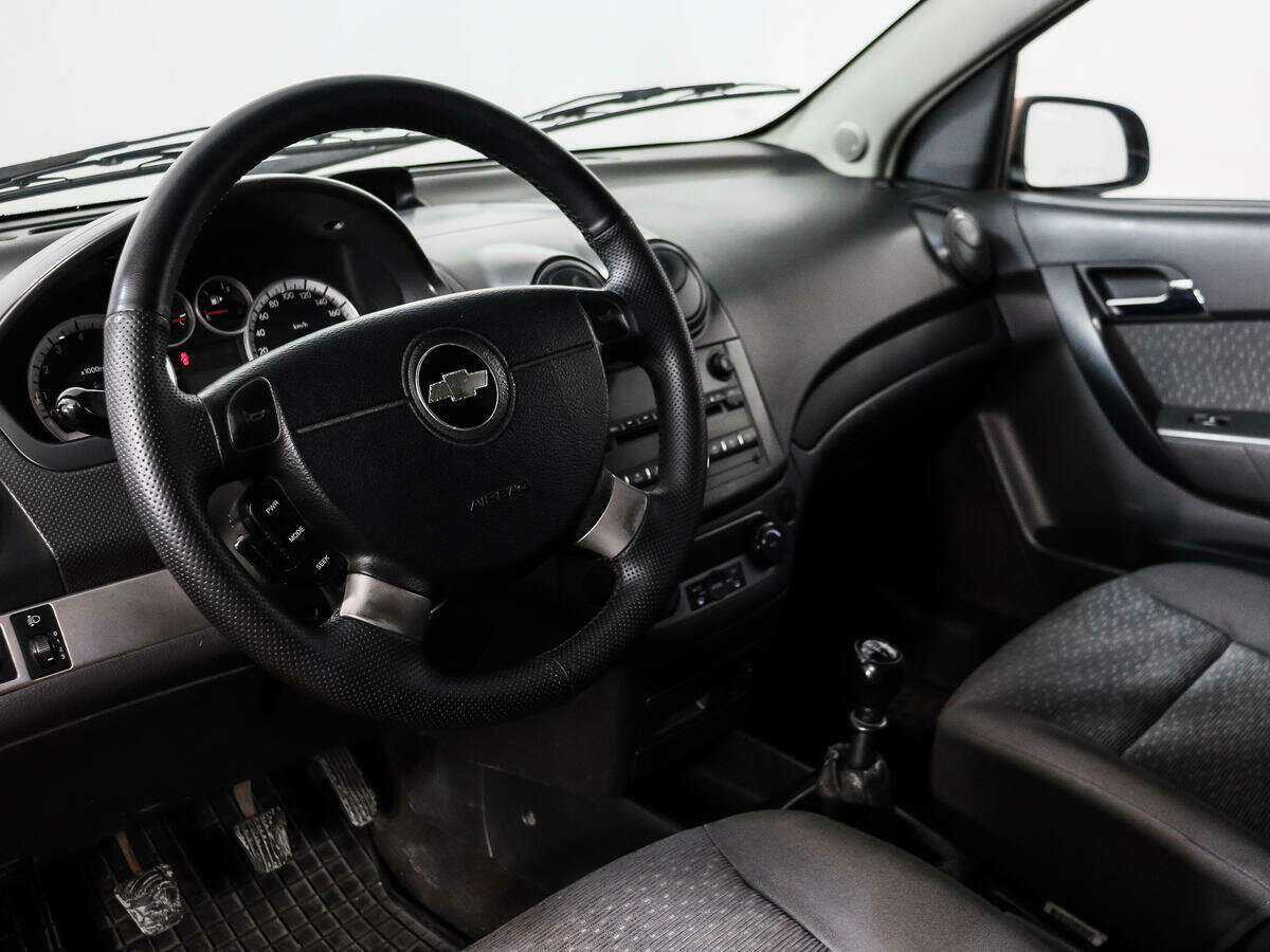 Купить Chevrolet Aveo с пробегом. Фото: #8