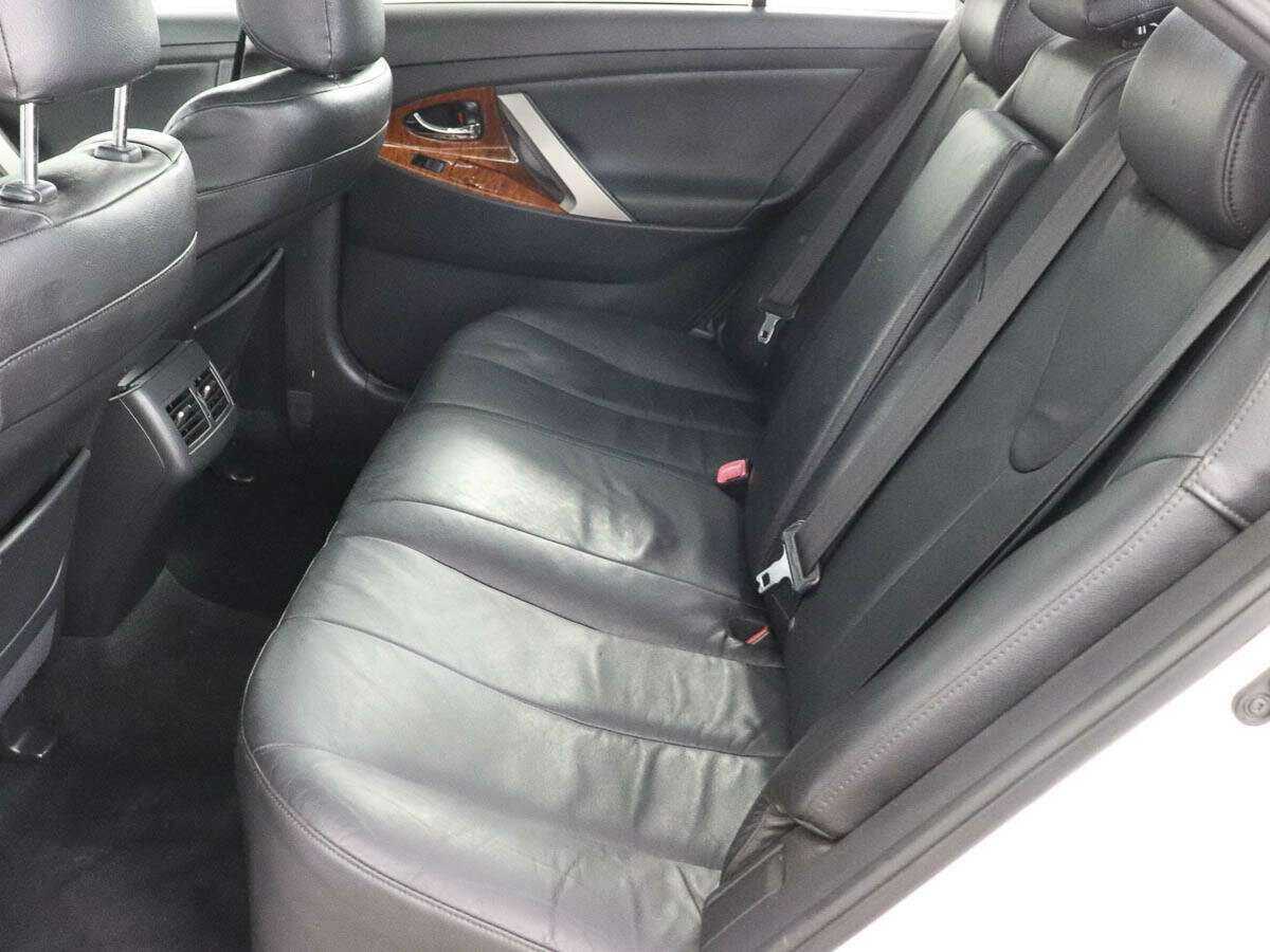 Купить Toyota Camry с пробегом. Фото: #8