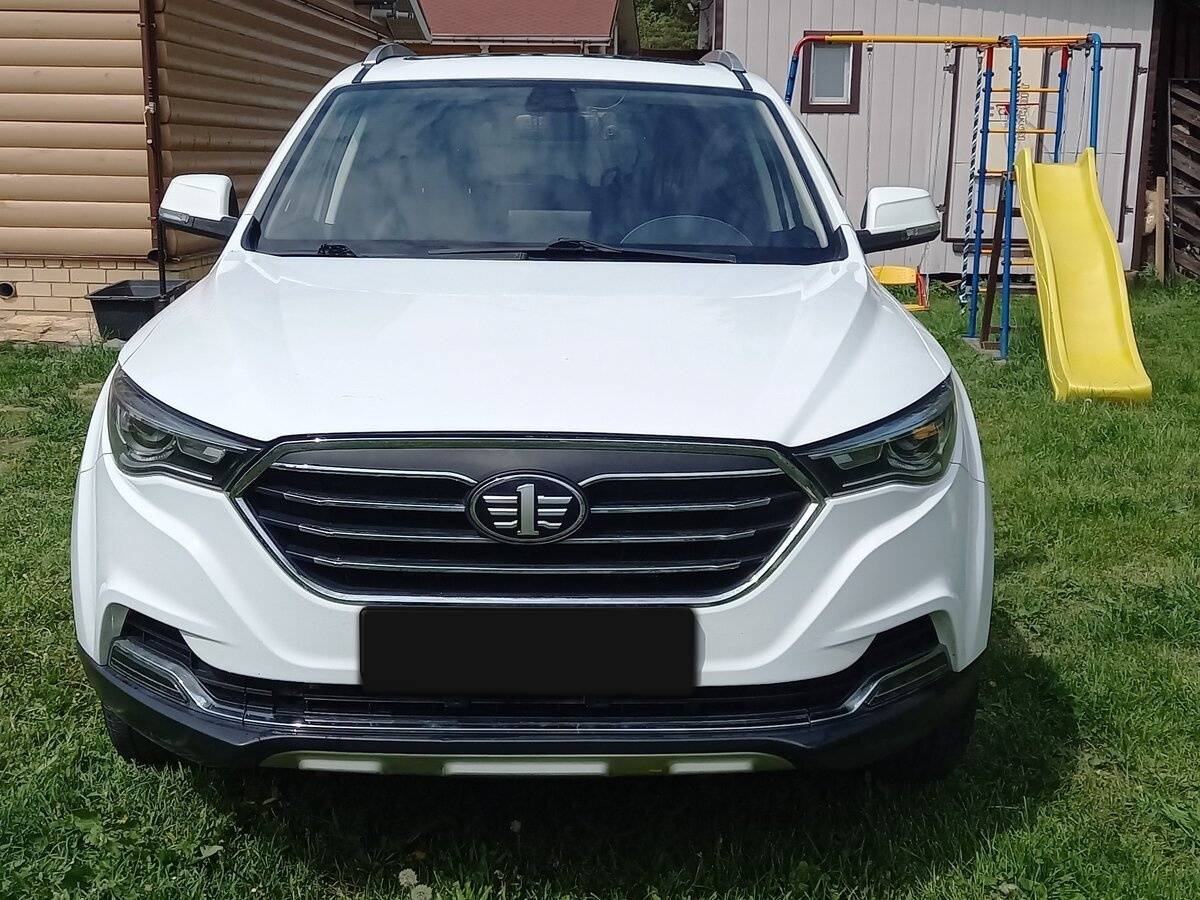 Купить FAW Besturn X40 с пробегом. Посмотреть фото