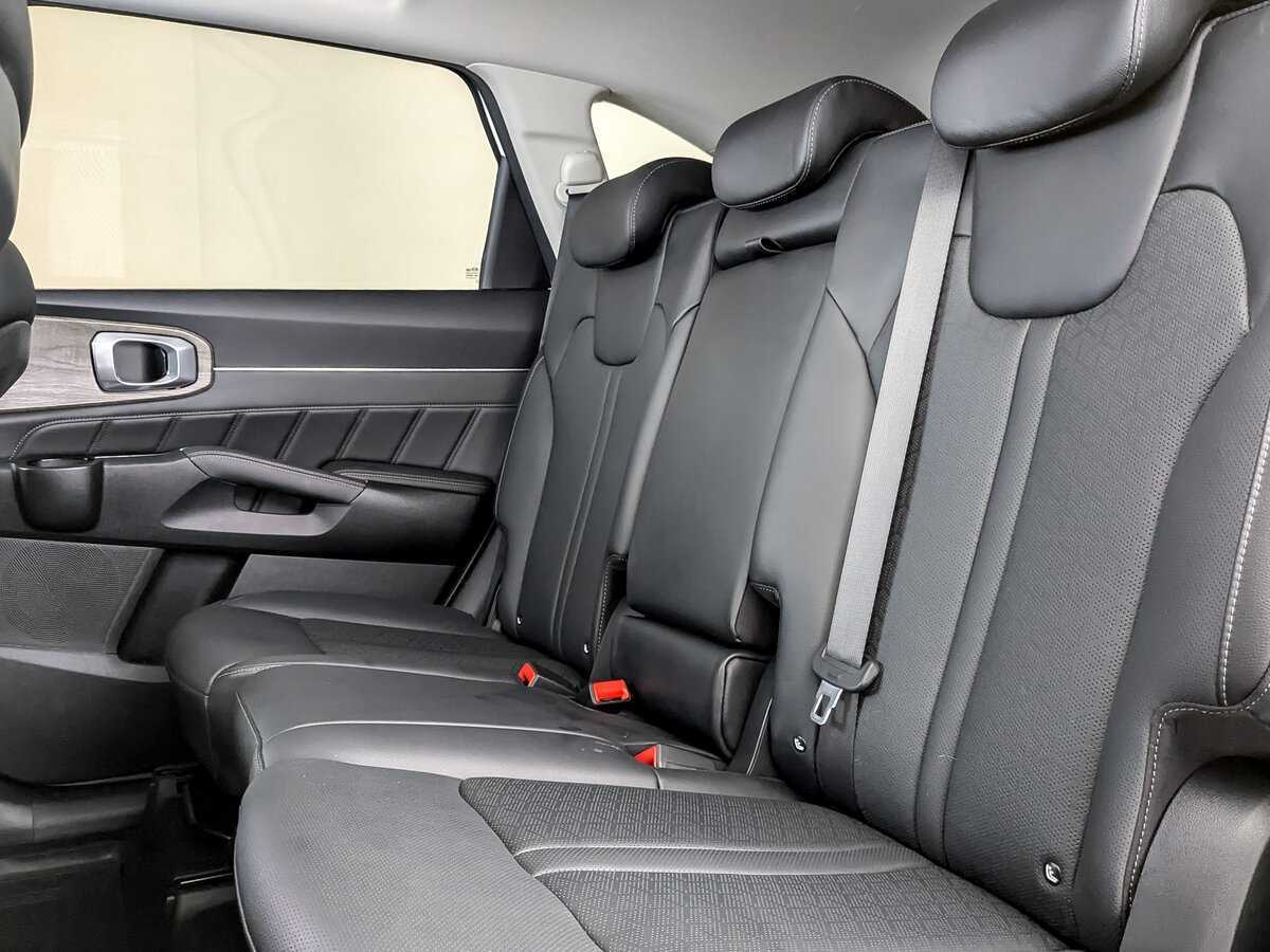 Купить Kia Sorento с пробегом. Фото: #9