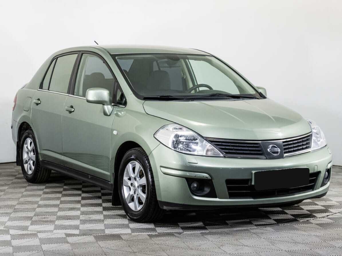 Купить Nissan Tiida с пробегом. Фото: #2