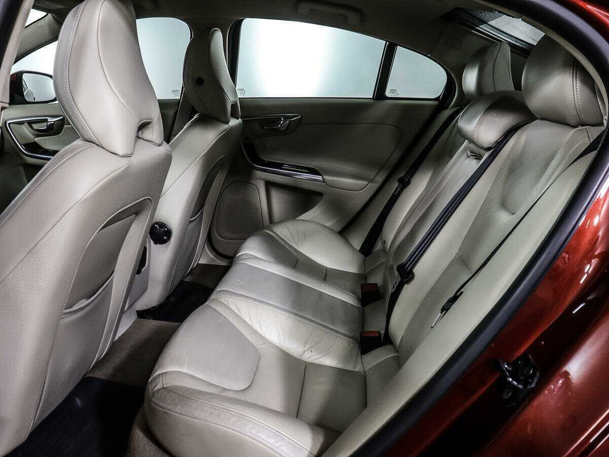 Купить Volvo S60 с пробегом. Фото: #8