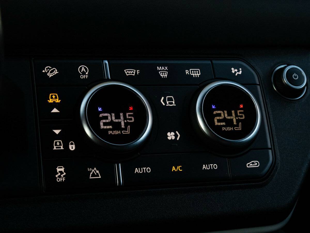 Купить Land Rover Defender с пробегом. Фото: #14